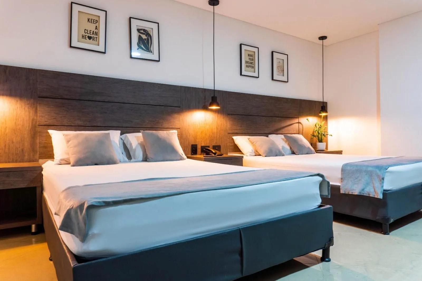 ***  Hotel California Center Med Medellin Colombia