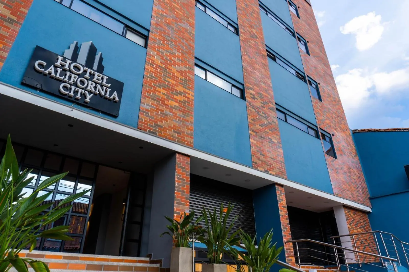 Hotel California Center Med Medellín