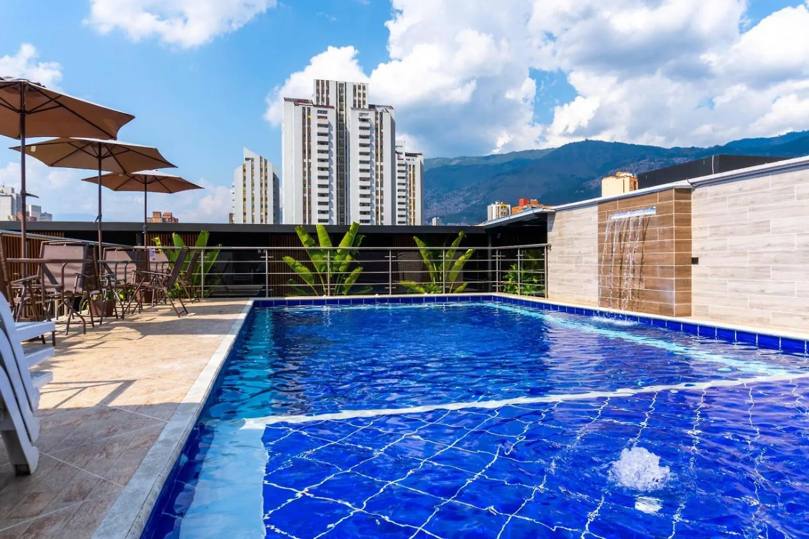 Hotel California Center Med Medellín 3*,  Colombia