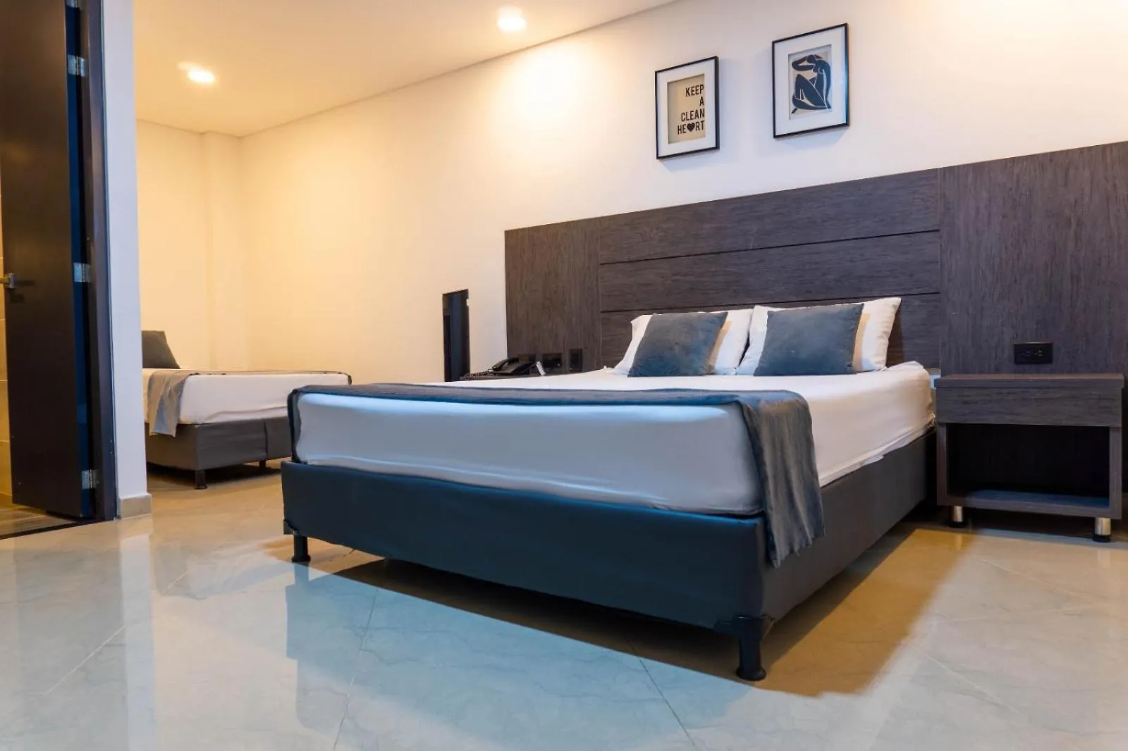Hotel California Center Med Medellín